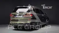 2025 BMW X7M
