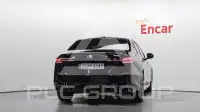 2025 BMW 520M