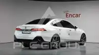 2025 BMW 530M