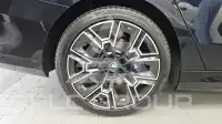 2025 BMW 530M