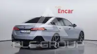 2025 BMW 530M