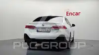 2025 BMW 520