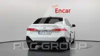 2025 BMW 520