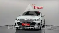 2025 BMW 530M