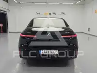 2025 BMW 740M