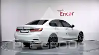 2025 BMW 320