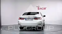 2025 BMW 320