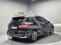 2025 BMW 220