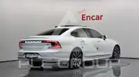2025 Volvo S90