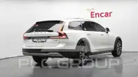2025 Volvo V90