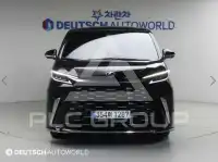 2025 Lexus LM300