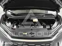 2025 Lexus LM300