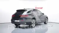 2025 Genesis GV70