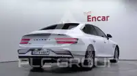 2025 Genesis G80