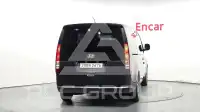 2025 Hyundai Staria