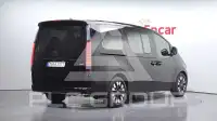 2025 Hyundai Staria