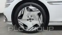 2025 Genesis G80