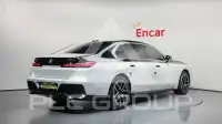 2026 BMW 740M