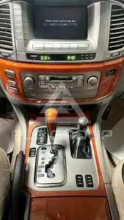 2005 Lexus LX