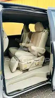 2011 Toyota PREVIA