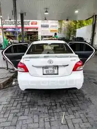 2011 Toyota YARIS
