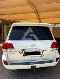 2011 Toyota LAND CRUISER