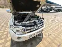 2013 Mitsubishi PAJARO