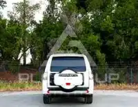 2014 Mitsubishi PAJARO