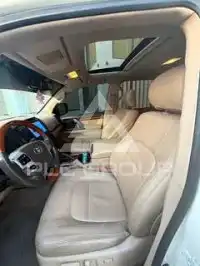 2014 Toyota LAND CRUISER