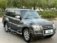 2015 Mitsubishi PAJARO