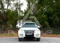 2015 Mitsubishi PAJARO