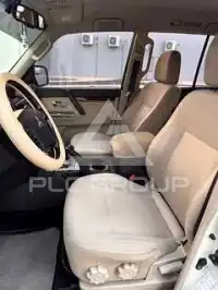 2015 Mitsubishi PAJARO