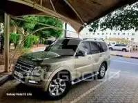 2015 Mitsubishi PAJARO