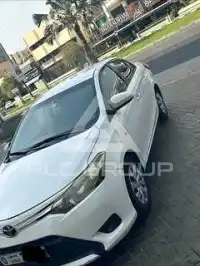 2015 Toyota YARIS
