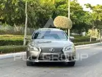2016 Lexus LS