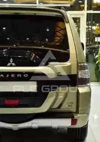 2017 Mitsubishi PAJARO