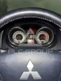 2017 Mitsubishi PAJARO