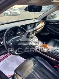 2017 Genesis G90