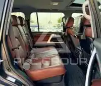 2018 Toyota LAND CRUISER