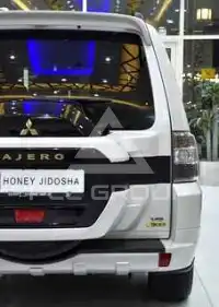 2019 Mitsubishi PAJARO
