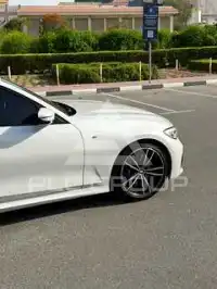 2019 BMW 320