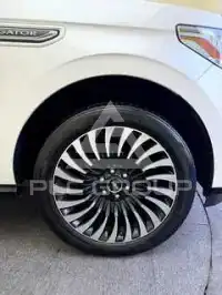 2019 Lincoln NAVIGATOR