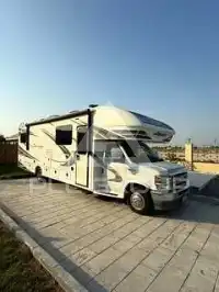2021 Ford E-450