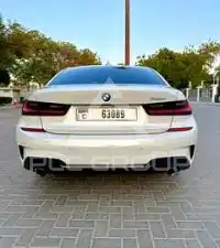 2022 BMW 320