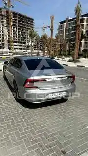 2022 Volvo S90