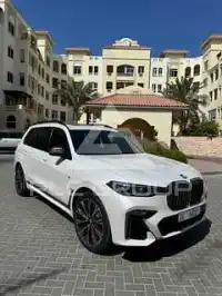 2023 BMW X7