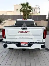 2023 GMC Sierra