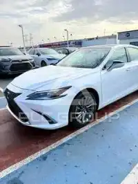 2025 Lexus ES