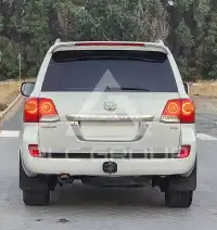 2011 Toyota LAND CRUISER