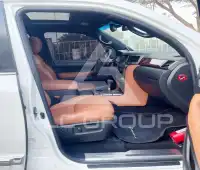 2013 Lexus LX570